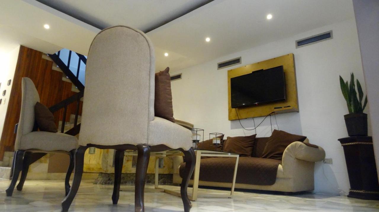 Hostal Villa 97 グアヤキル エクステリア 写真